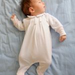 Kenapa Bayi Sering Tidur? Ini Lho Alasannya!